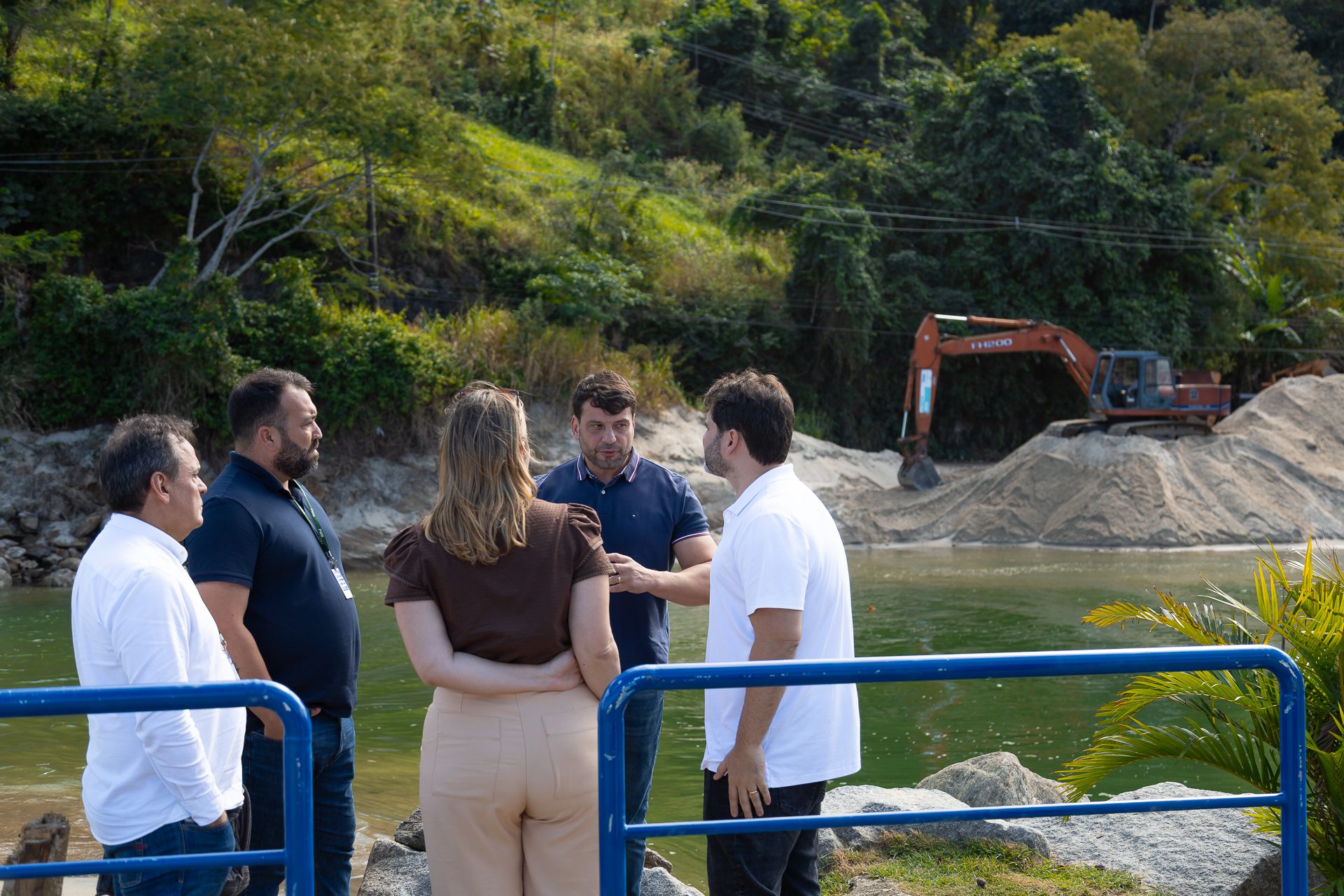 Mangaratiba recebe o Secretário Estadual do Meio Ambiente e Sustentabilidade Bernardo Rossi para visita técnica nas obras do Limpa Rio Margens